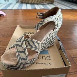 Toms strappy wedge. New in box. Size 9